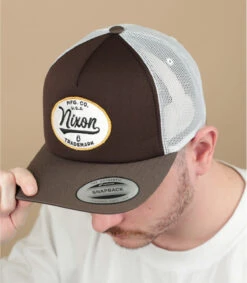 NIXON Casquette Tioga Trucker Brown White
