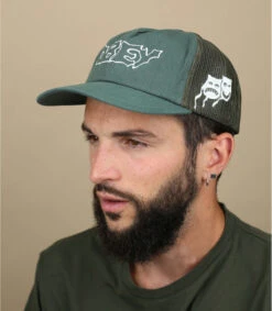 Disobey Trucker Leaf