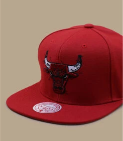 Mitchell & Ness Embroidery Glitch Snapback Bulls -Chapeaux À La Mode embroidery glitch snapback bulls 2