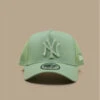 NEW ERA Kids Trucker Tonal Mesh NY Green -Chapeaux À La Mode kids trucker tonal mesh ny green