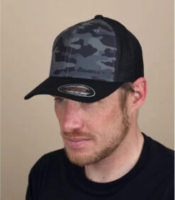 Oakley Trucker Blackout Camo