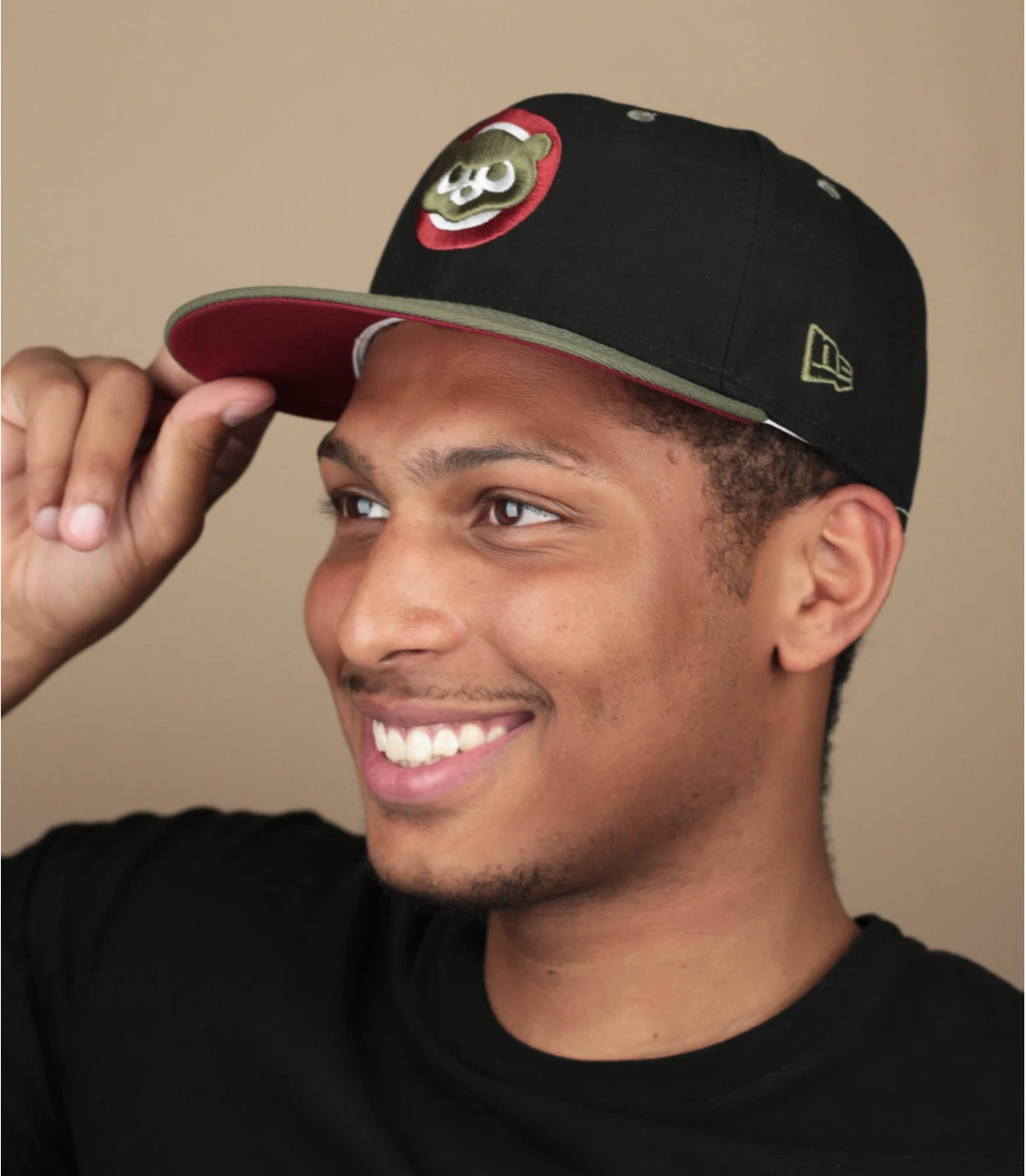 NEW ERA Side Patch 59Fifty Chicago Cubs Black New Olive 3 NEW ERA Side Patch 59Fifty Chicago Cubs Black New Olive