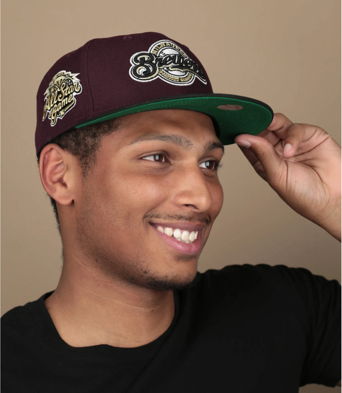 NEW ERA Side Patch 59Fifty Milwaukee Brewers Marron Black 3 NEW ERA Side Patch 59Fifty Milwaukee Brewers Marron Black