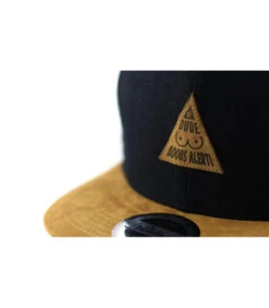 Snapback Boobs Alert Black Brown 9 Snapback Boobs Alert Black Brown -Chapeaux À La Mode snapback boobs alert black brownsnapback20Boobs20noire20marron