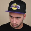 NEW ERA Snapback NBA Lakers 950 2 NEW ERA Snapback NBA Lakers 950 -Chapeaux À La Mode snapback nba lakers 950snapback20noir20violet20Lakers20Snapback20NBA20Lakers20950
